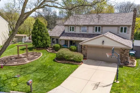 $650,000 | 117 Annapolis Drive, Vernon Hills, IL 60061