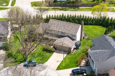 $650,000 | 117 Annapolis Drive, Vernon Hills, IL 60061