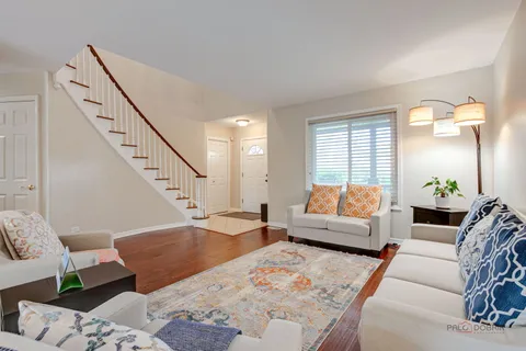 $650,000 | 117 Annapolis Drive, Vernon Hills, IL 60061