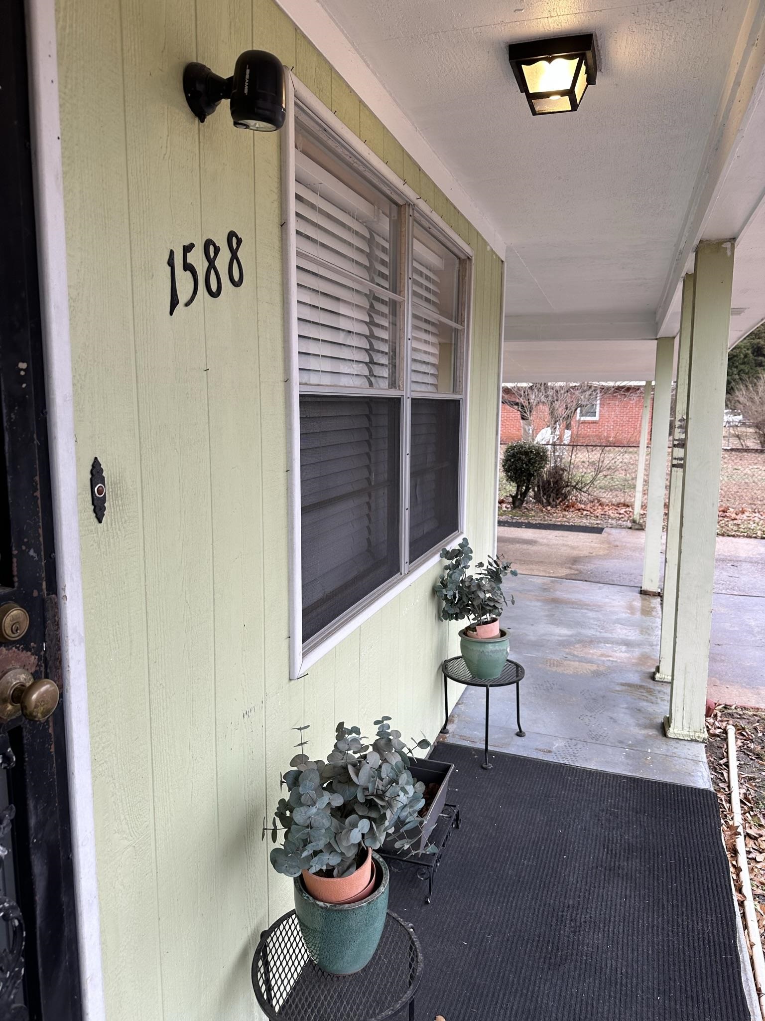 1588 Butterworth Road Memphis, TN 38116 - Photo 6 of 25 Gallery Image 6