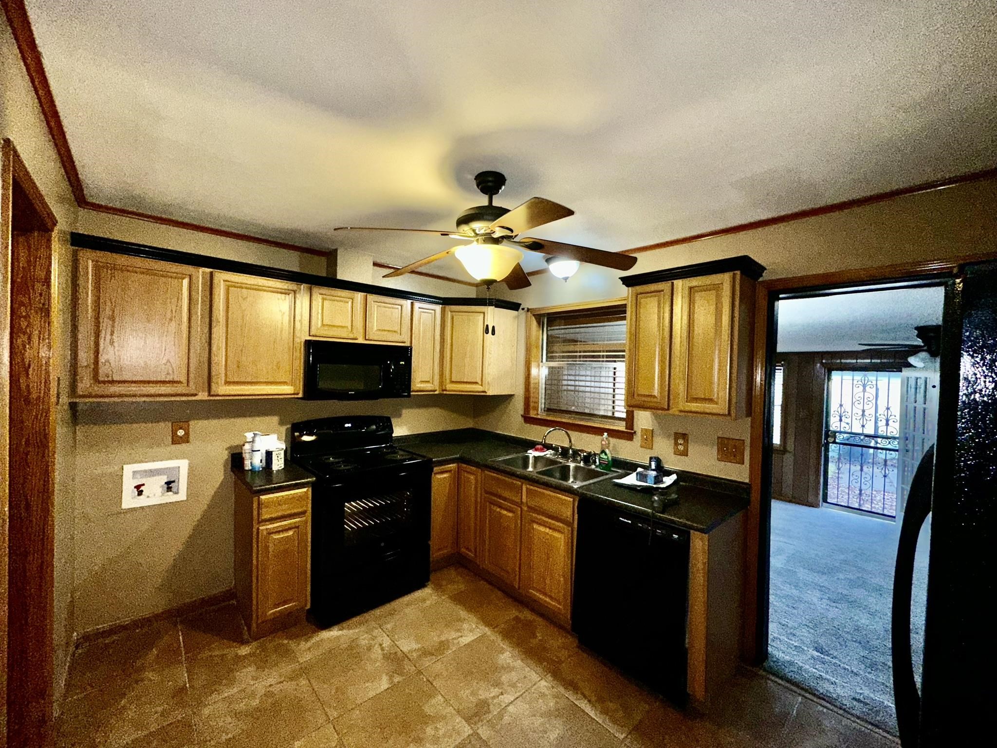 1588 Butterworth Road Memphis, TN 38116 - Photo 8 of 25 Gallery Image 8