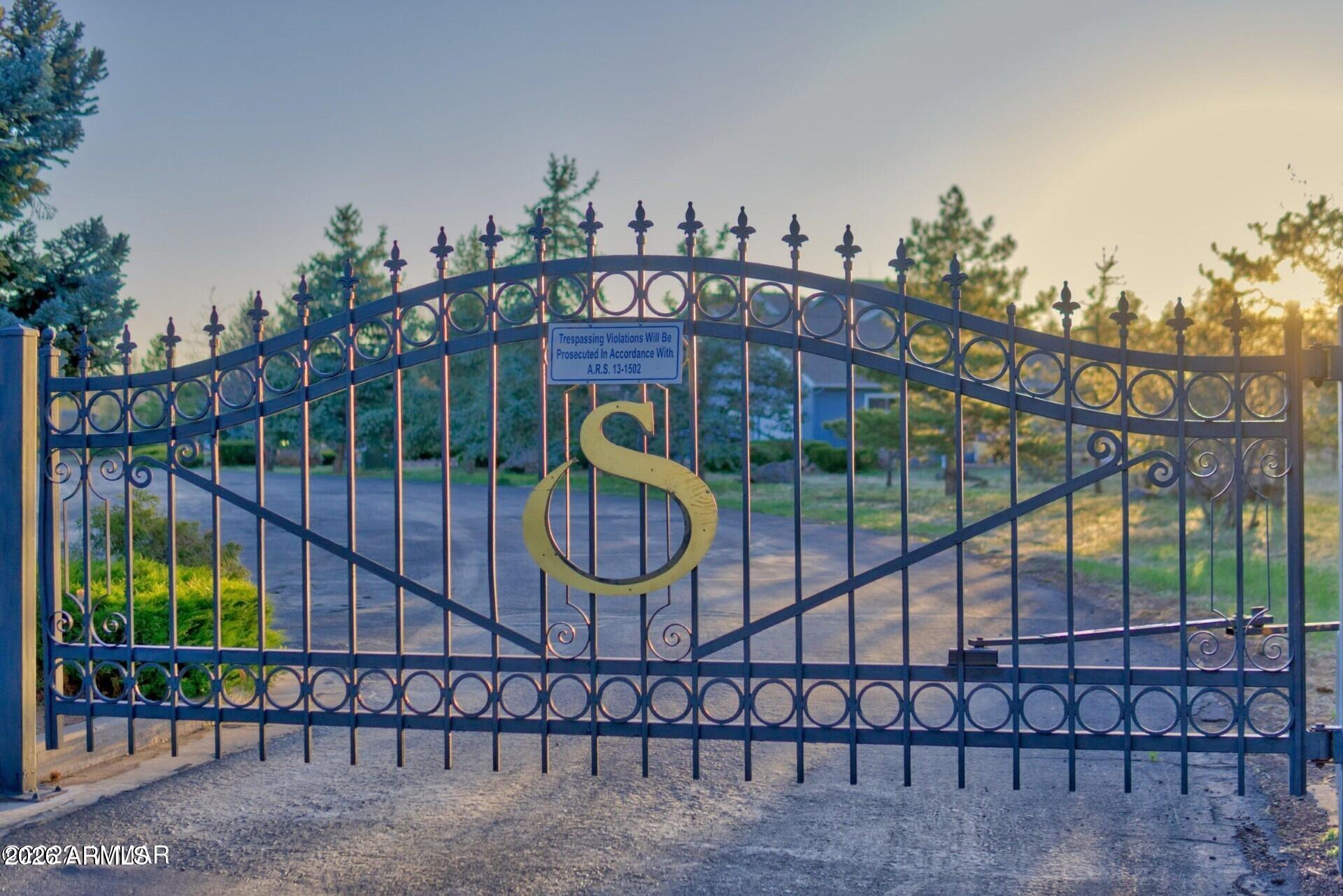 826 Pine Creek Circle Lakeside, AZ 85929 - Photo 53 of 63 Gate