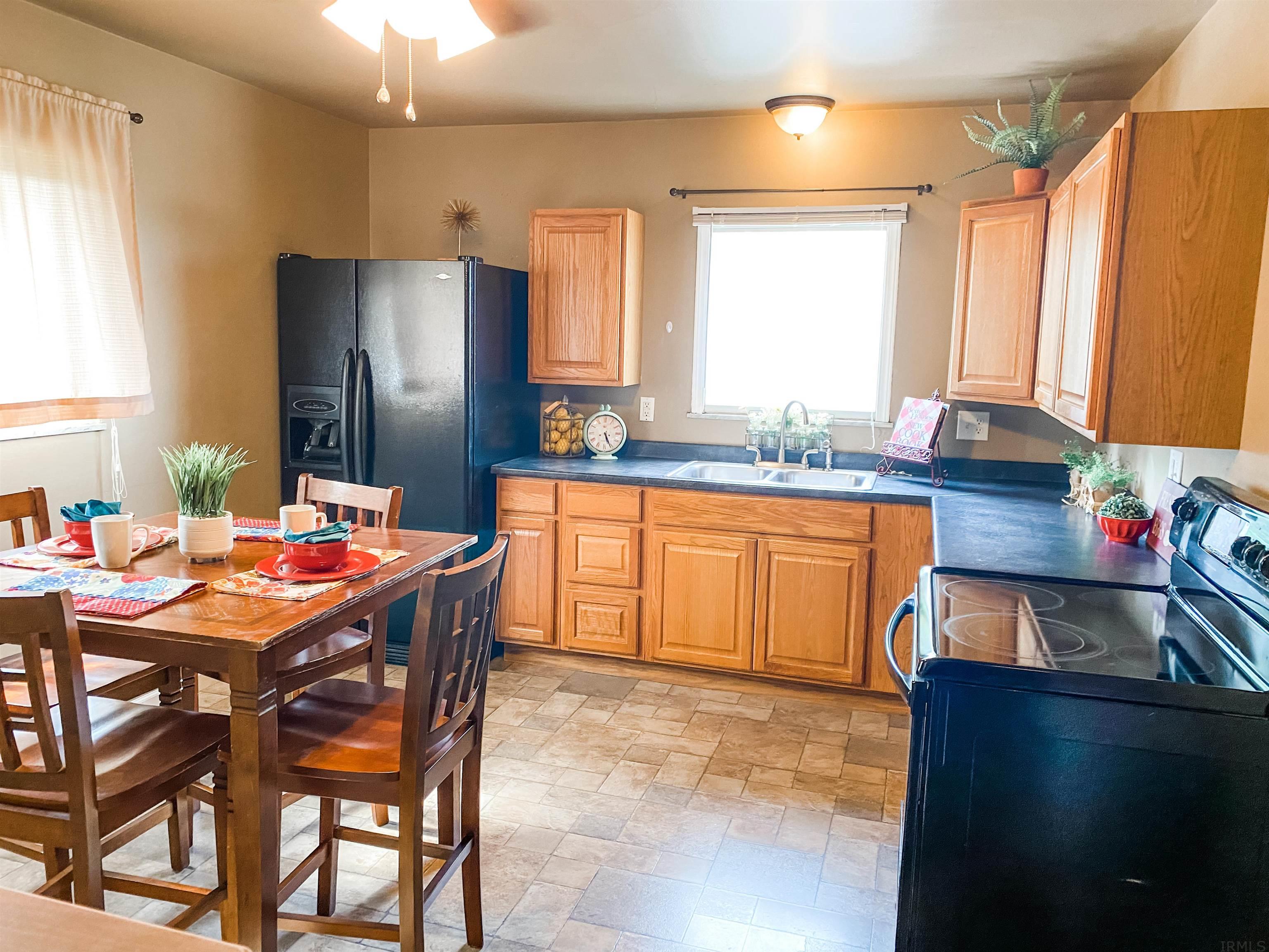 7221 Cranberry Road Fort Wayne, IN 46825 - Photo 6 of 25 Gallery Image 6