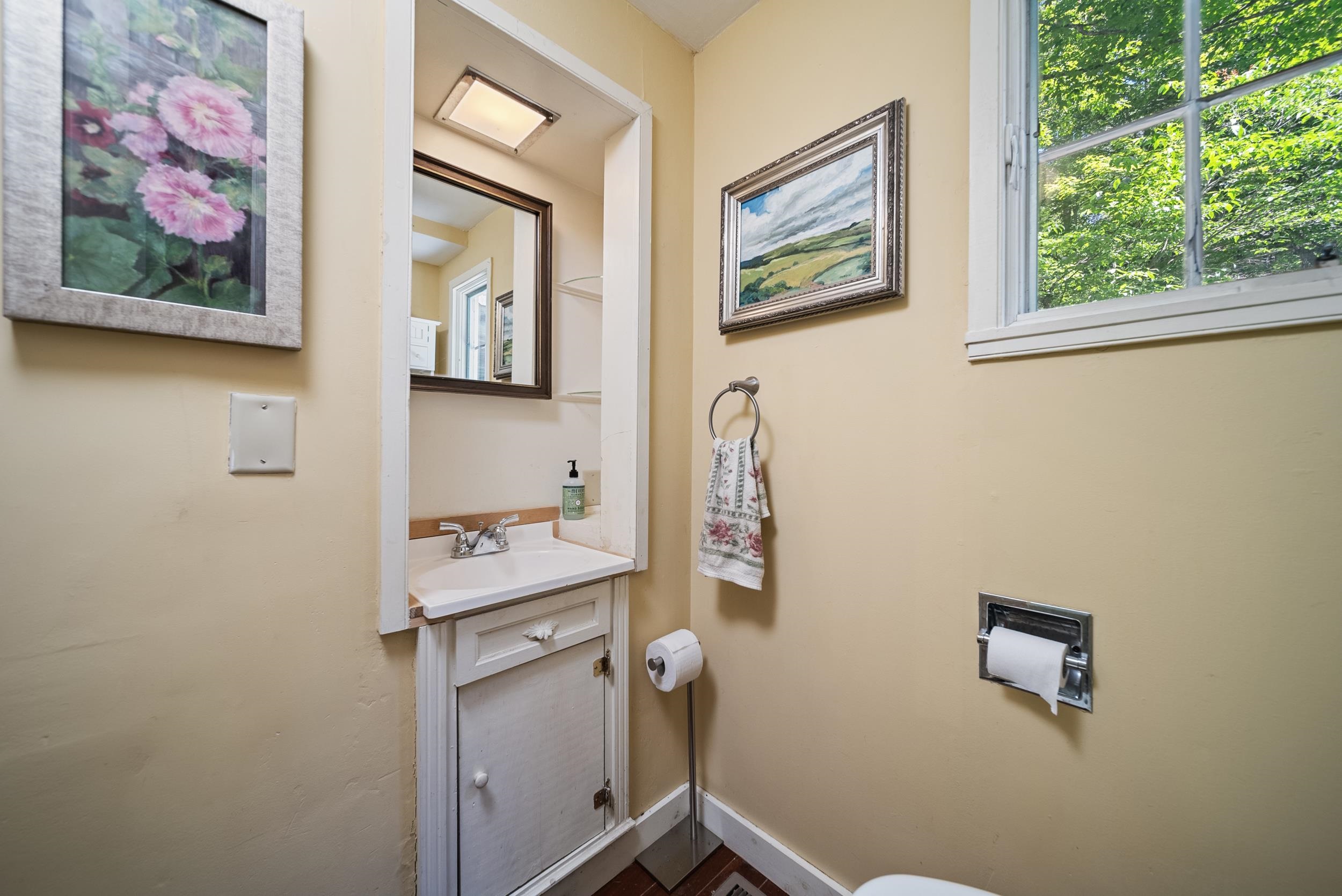 23 Brook Road Rockingham, VT 05143 - Photo 18 of 60