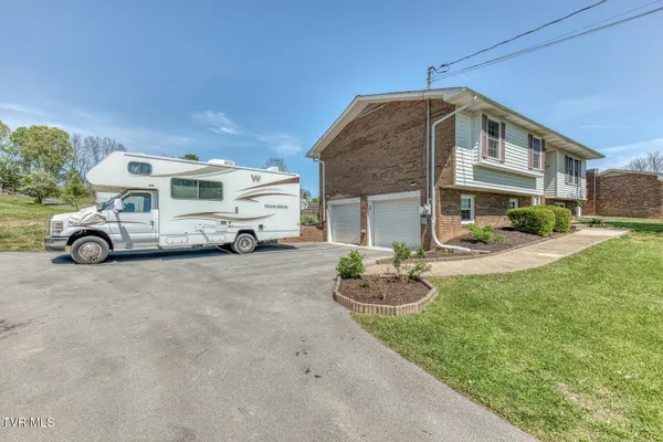 $314,900 | 515 Hickory Hills Road, Church Hill, TN 37642