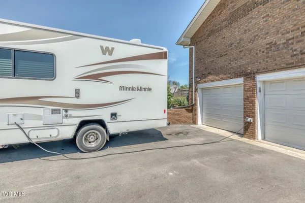 $314,900 | 515 Hickory Hills Road, Church Hill, TN 37642