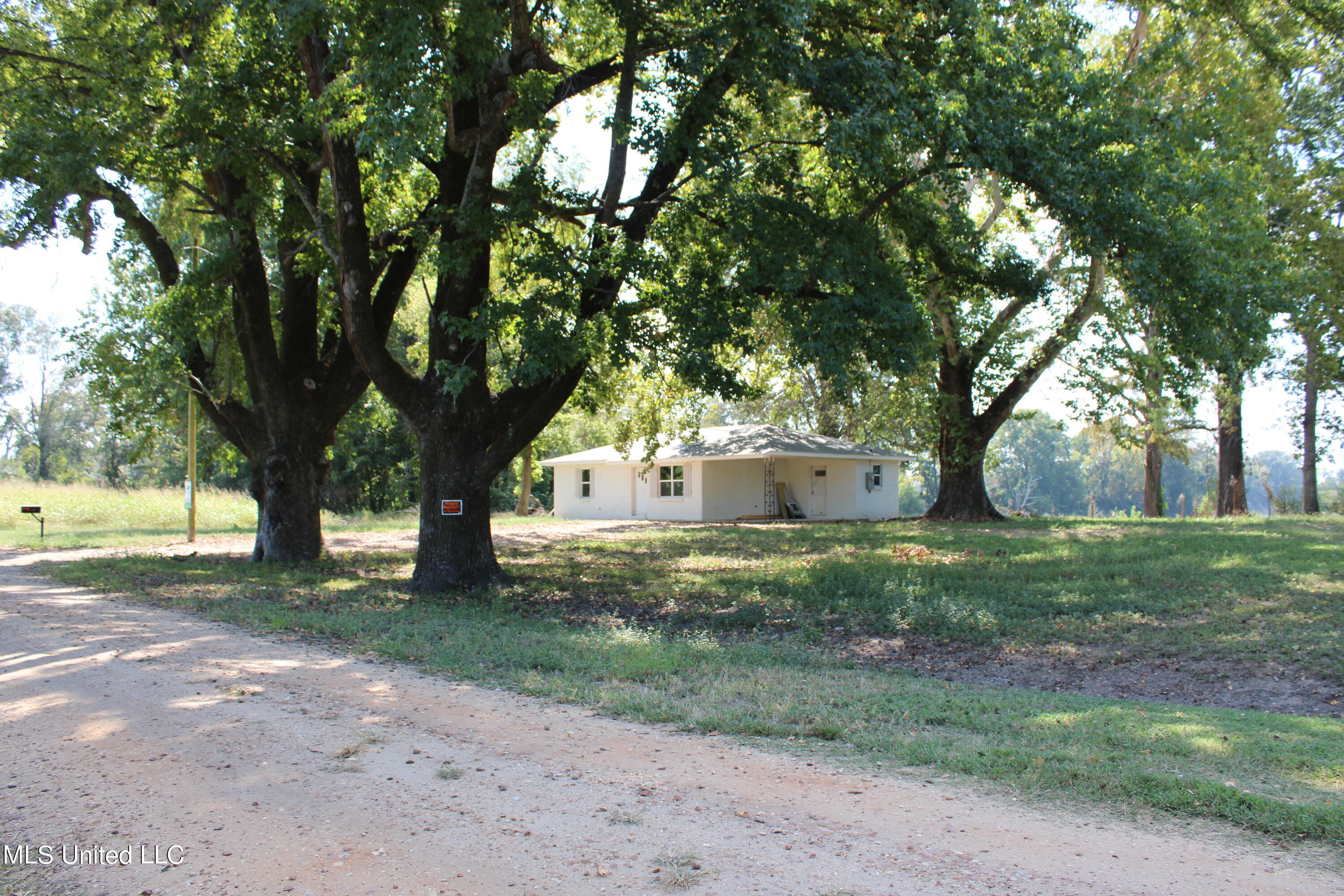 2458 Perkins Road Anguilla, MS 38721 - Photo 4 of 29 IMG_0335