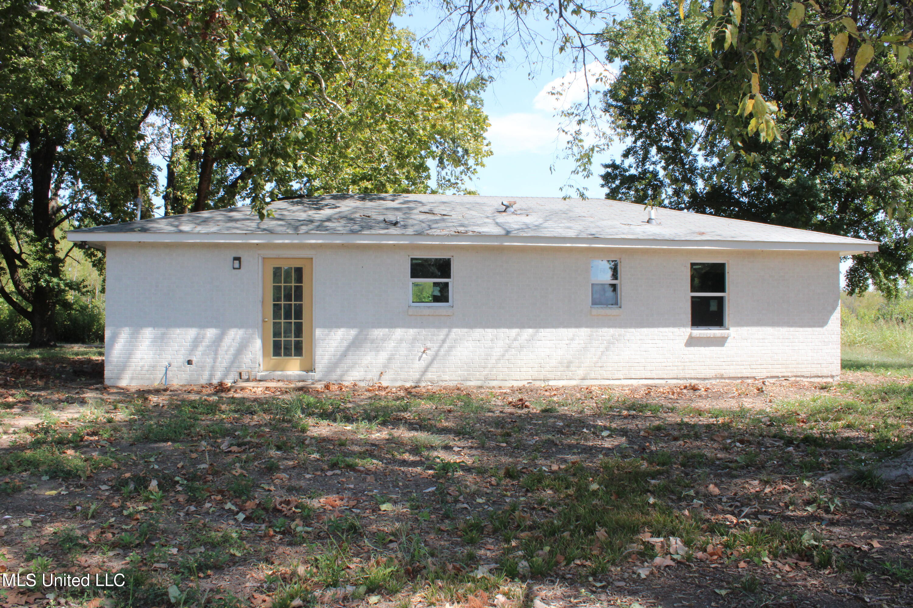2458 Perkins Road Anguilla, MS 38721 - Photo 6 of 29 IMG_0322