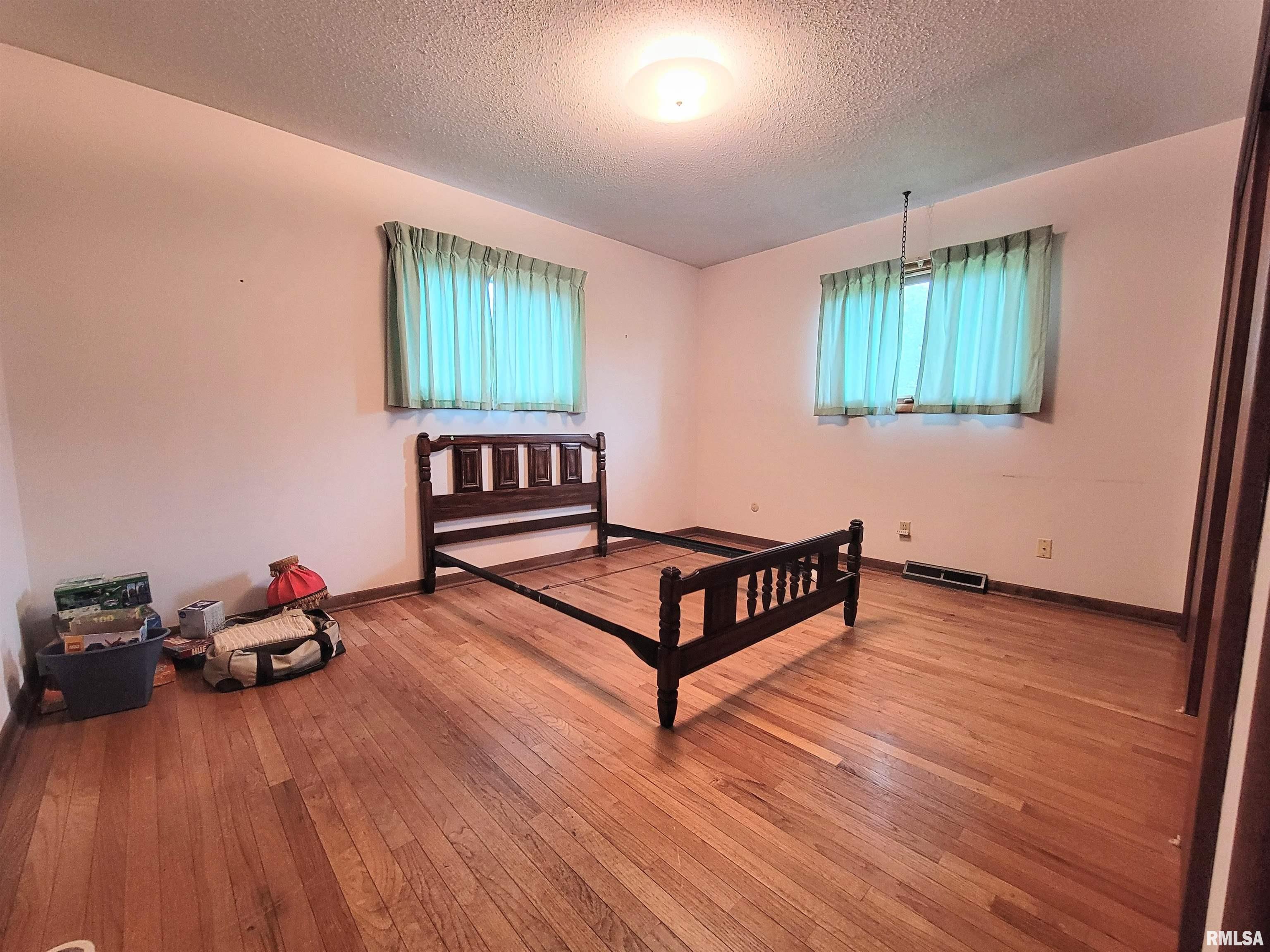 521 Westerfield Road Davenport, IA 52806 - Photo 6 of 23 Gallery Image 6