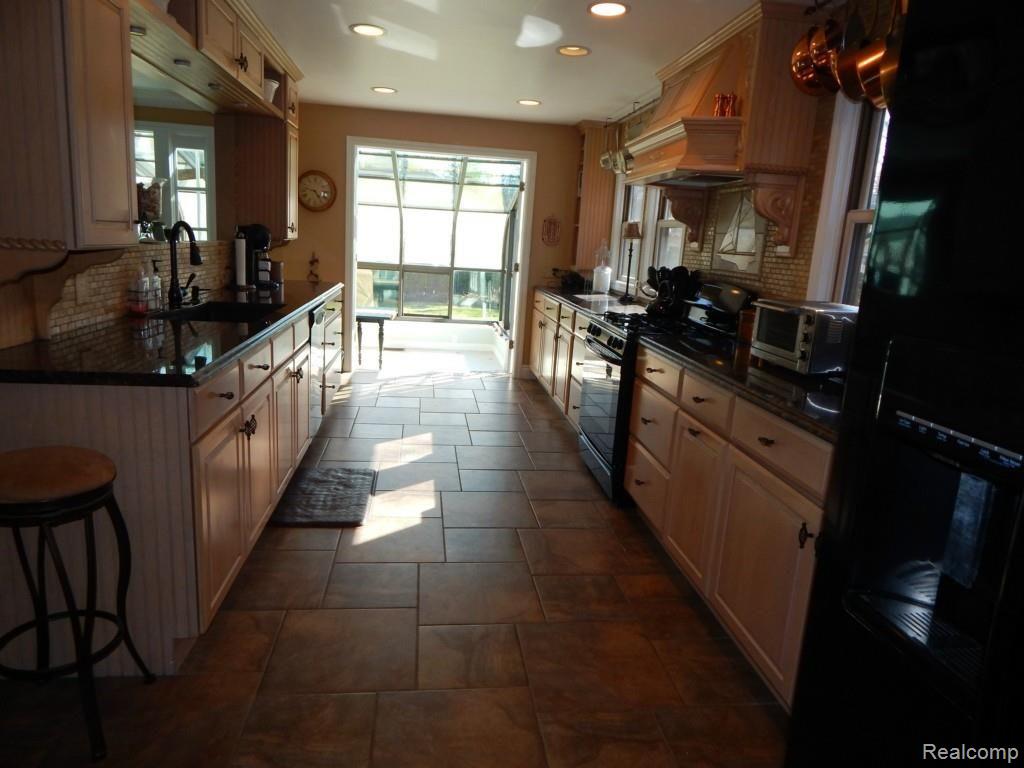 1505 Hampton Road Grosse Pointe, MI 48236 - Photo 13 of 35 13.K