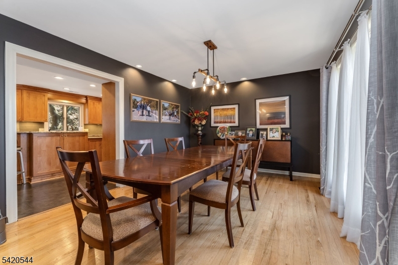 828 Star View Way Bridgewater, NJ 08807 - Photo 10 of 38