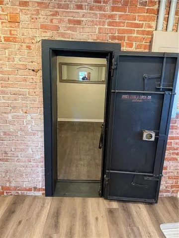 $299,500 | 439 South Cherry Street, Ottawa, KS 66067