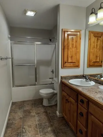 $299,500 | 439 South Cherry Street, Ottawa, KS 66067