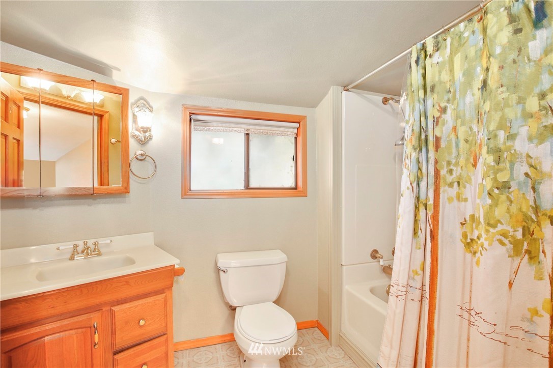 532 Southwest Sunset Boulevard Renton, WA 98057 - Photo 21 of 32