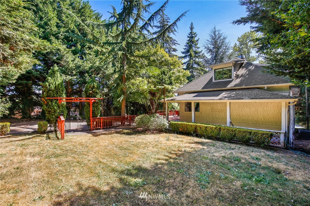 532 Southwest Sunset Boulevard Renton, WA 98057 - Photo 27 of 32