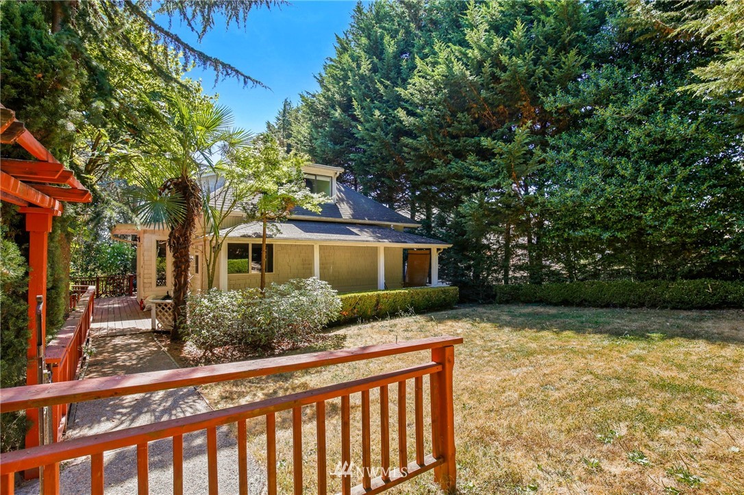 532 Southwest Sunset Boulevard Renton, WA 98057 - Photo 28 of 32