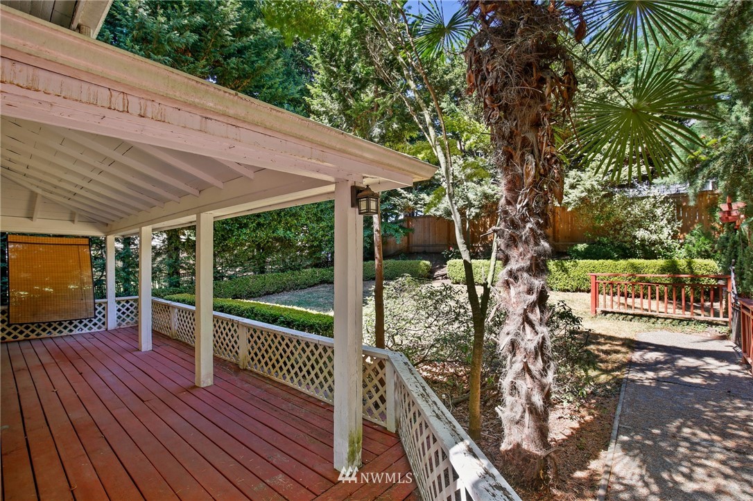 532 Southwest Sunset Boulevard Renton, WA 98057 - Photo 29 of 32