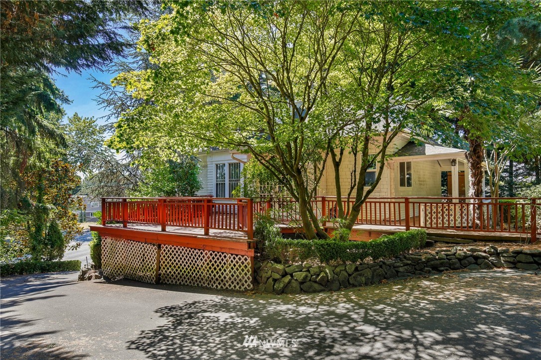 532 Southwest Sunset Boulevard Renton, WA 98057 - Photo 31 of 32