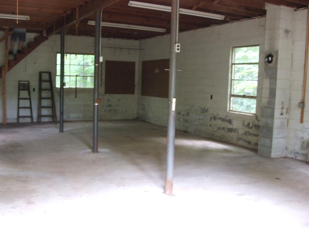 4402 Davis Lowground Road Keysville, VA 23947 - Photo 10 of 11 Gallery Image 10