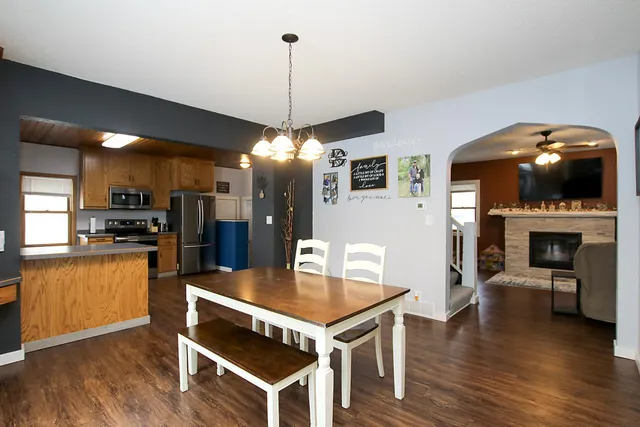 $175,000 | 302 2nd Street Southeast, Renville, MN 56284