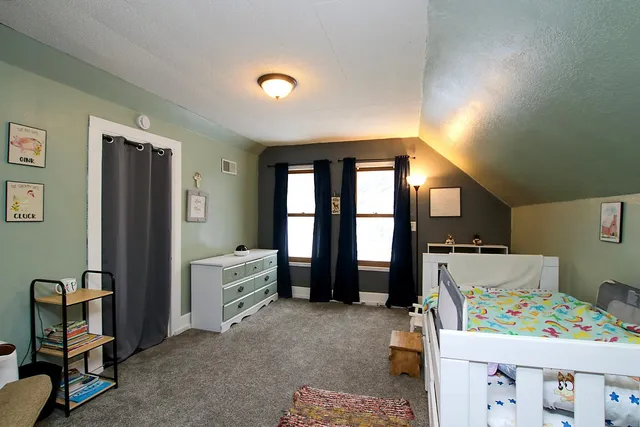 $175,000 | 302 2nd Street Southeast, Renville, MN 56284