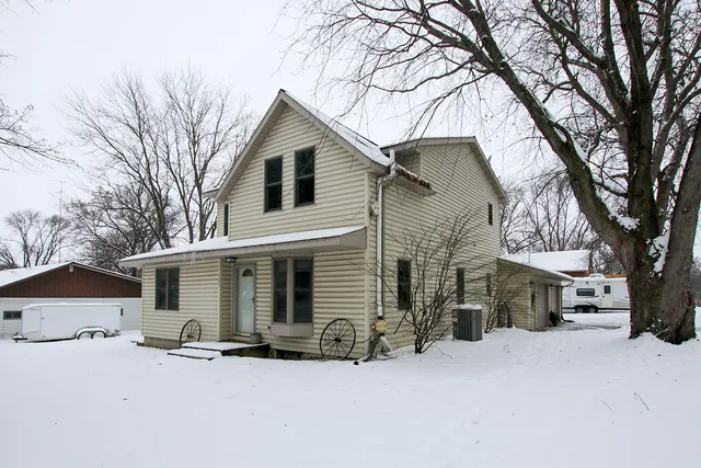 $175,000 | 302 2nd Street Southeast, Renville, MN 56284