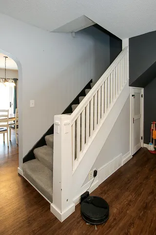 $175,000 | 302 2nd Street Southeast, Renville, MN 56284