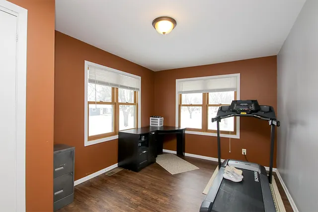 $175,000 | 302 2nd Street Southeast, Renville, MN 56284