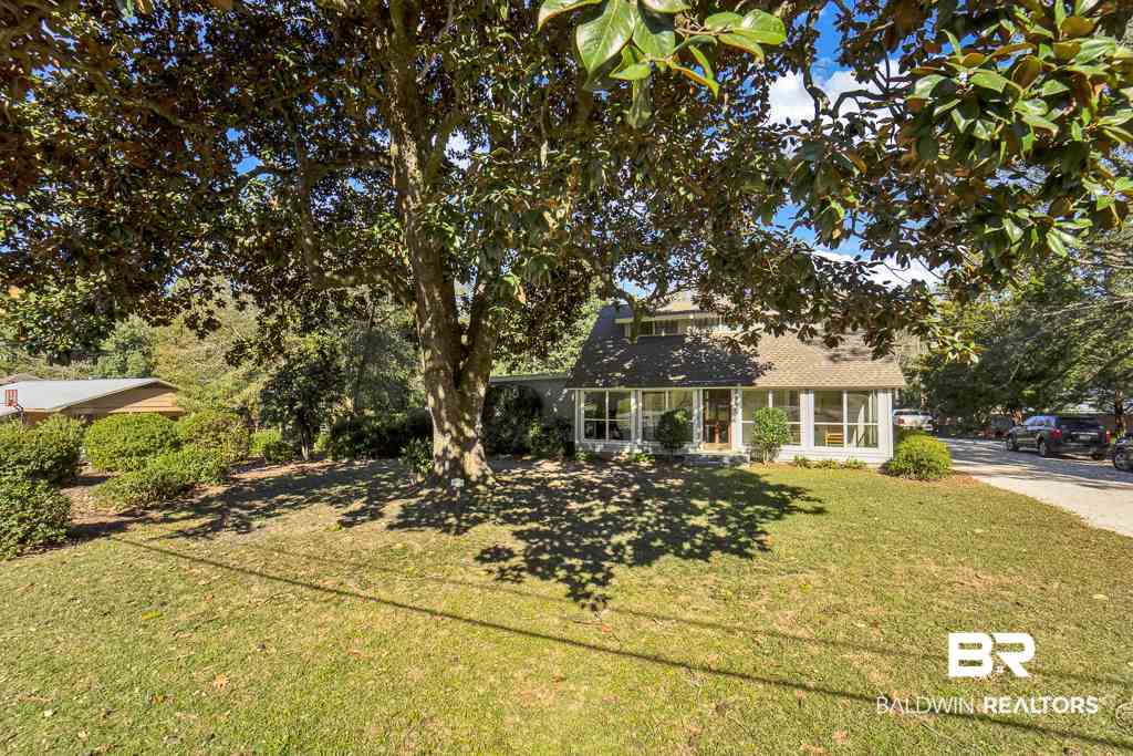 655 Morphy Avenue Fairhope, AL 36532 - Photo 3 of 28