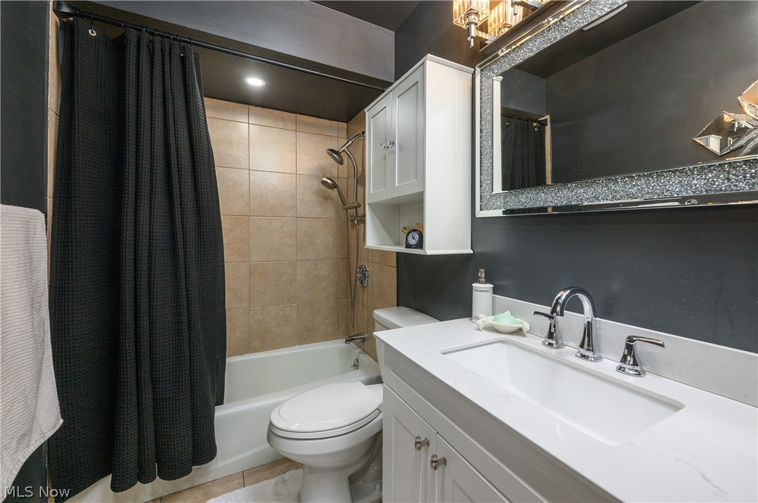 9596 Reichert Road Parma, OH 44130 - Photo 12 of 24 Gallery Image 12