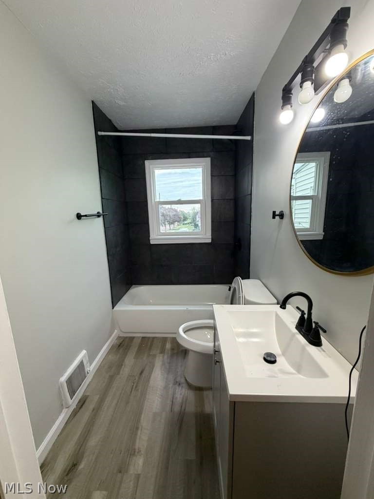 4106 Lee Road, Unit 3 Cleveland, OH 44128 - Photo 7 of 18