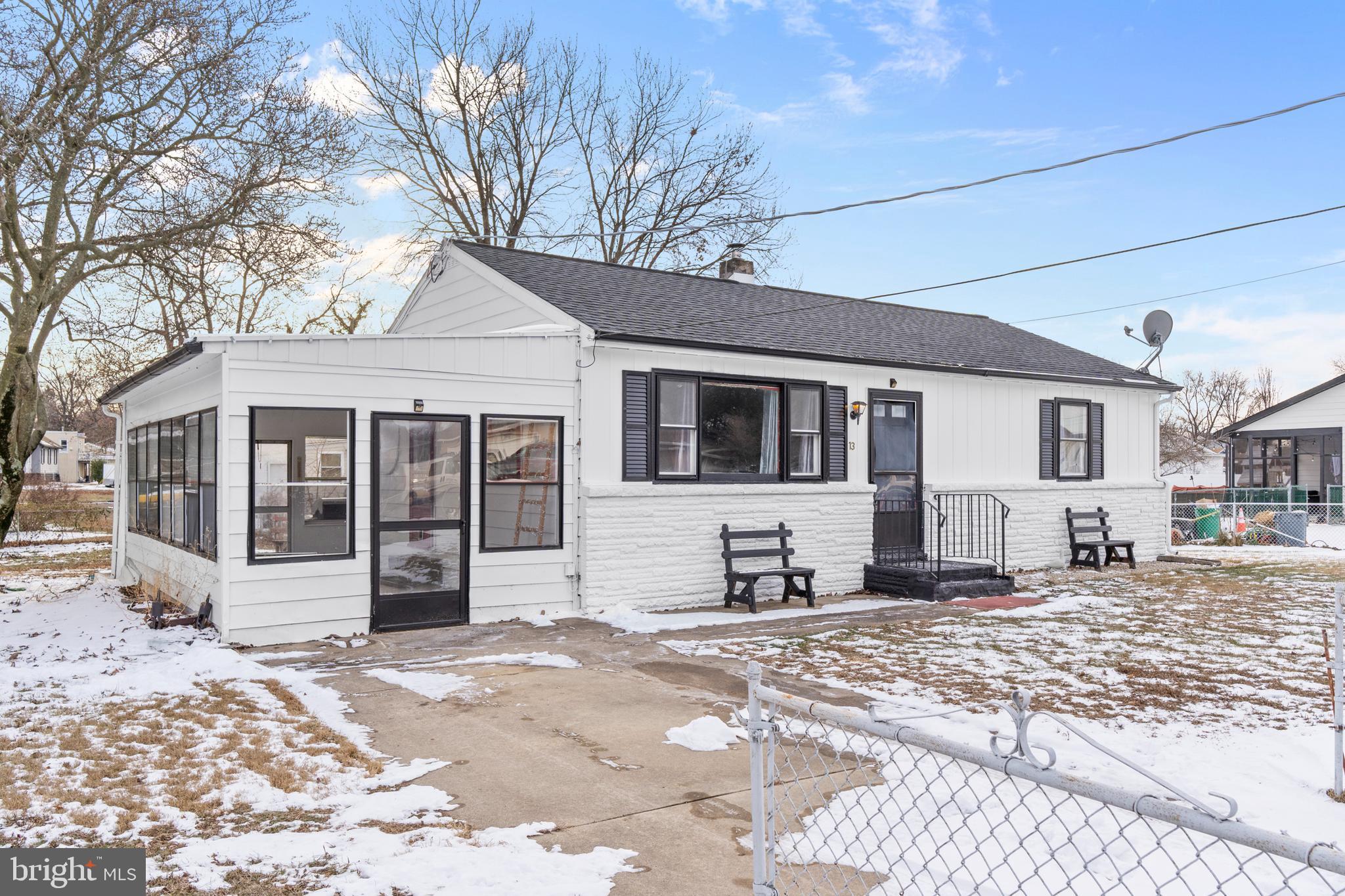 13 Park Avenue Pennsville, NJ 08070 - Photo 4 of 41