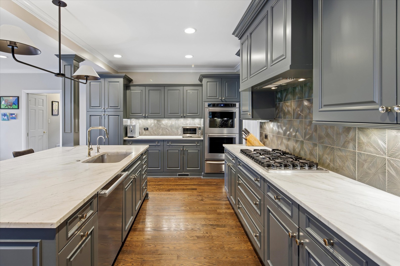 1018 Eastwood Road Glencoe, IL 60022 - Photo 15 of 59