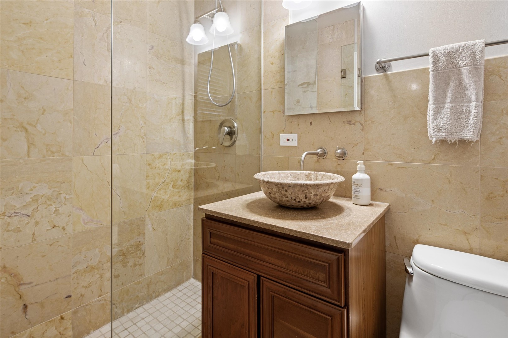 1018 Eastwood Road Glencoe, IL 60022 - Photo 37 of 59