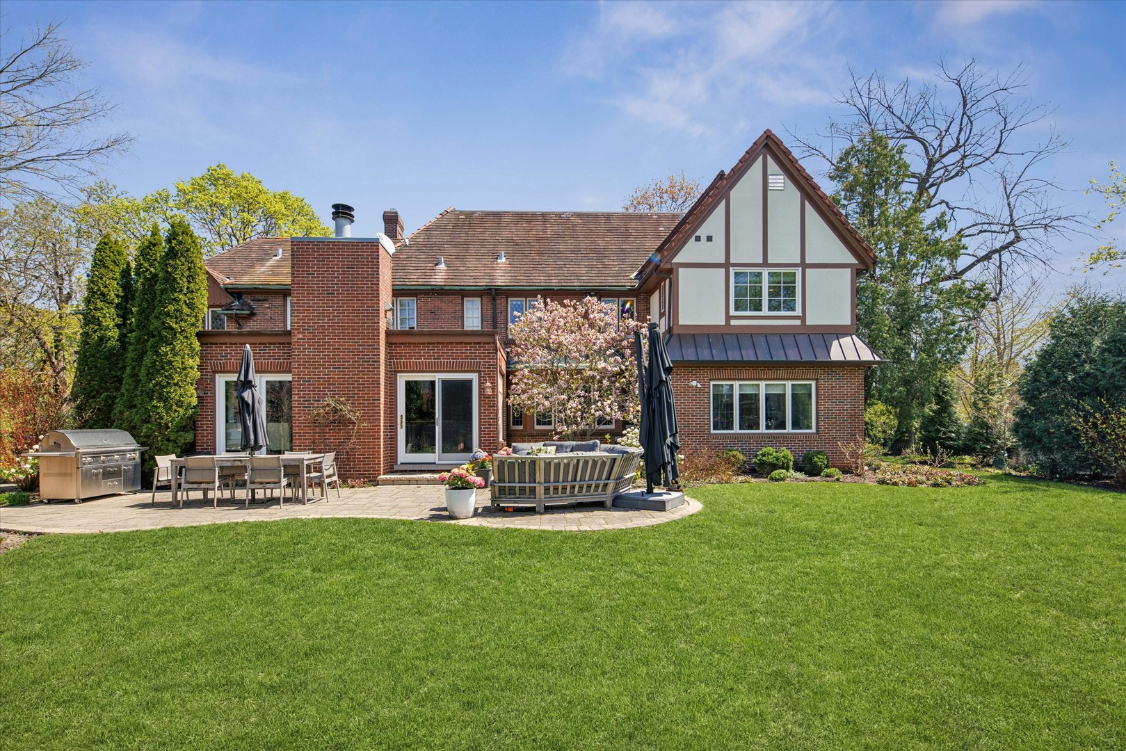 1018 Eastwood Road Glencoe, IL 60022 - Photo 46 of 59