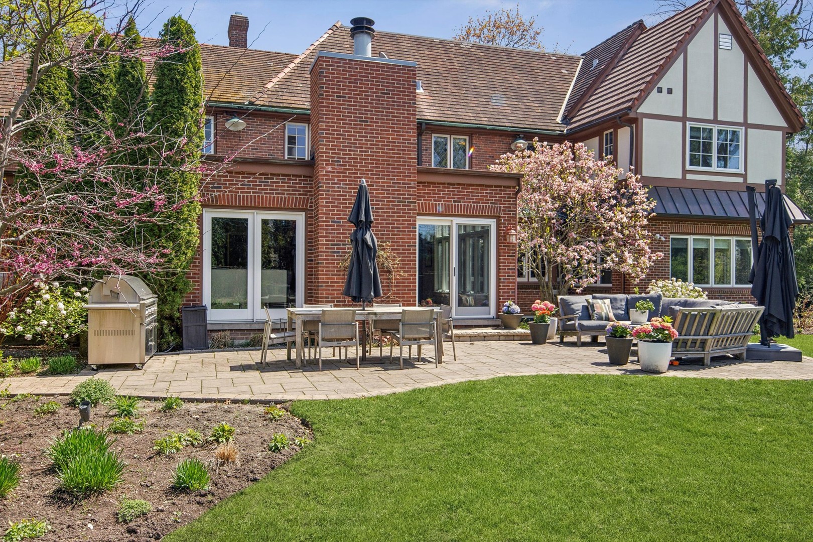 1018 Eastwood Road Glencoe, IL 60022 - Photo 47 of 59