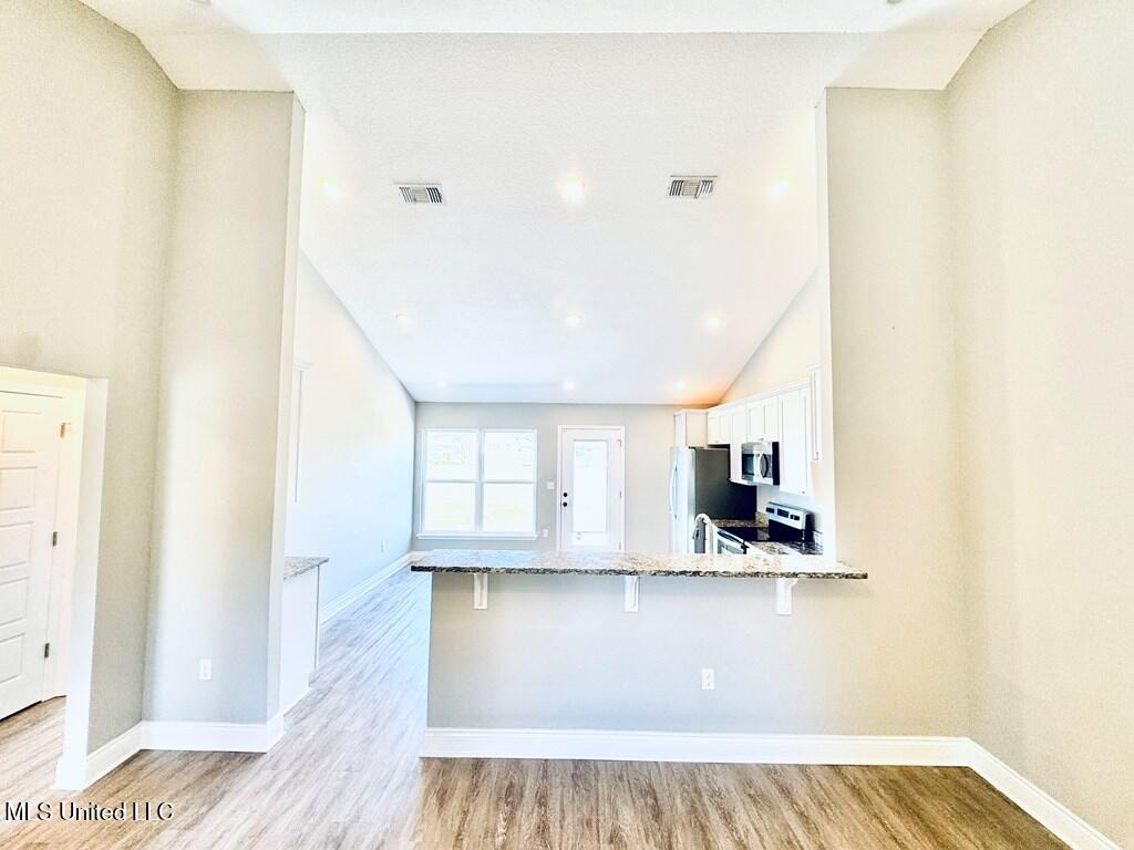24 Bear Path Picayune, MS 39466 - Photo 6 of 27 IMG_1283