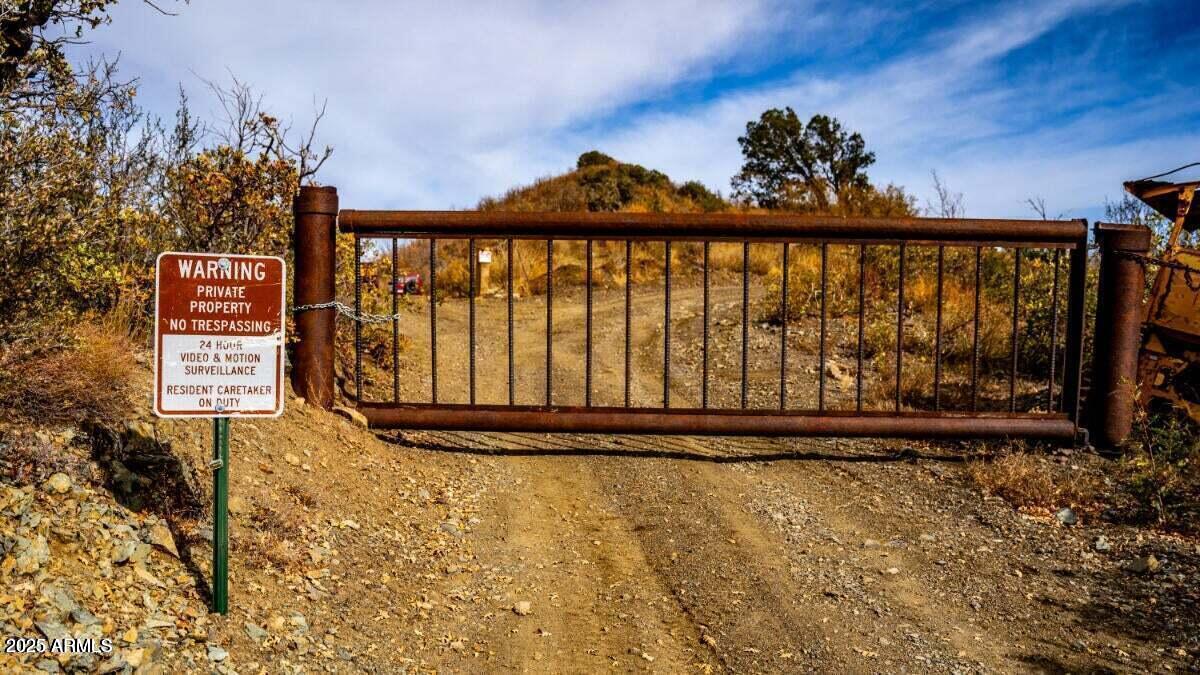 0 East Lincoln Ridge Road Crown King, AZ 86343 - Photo 4 of 22 a view of wooden fence