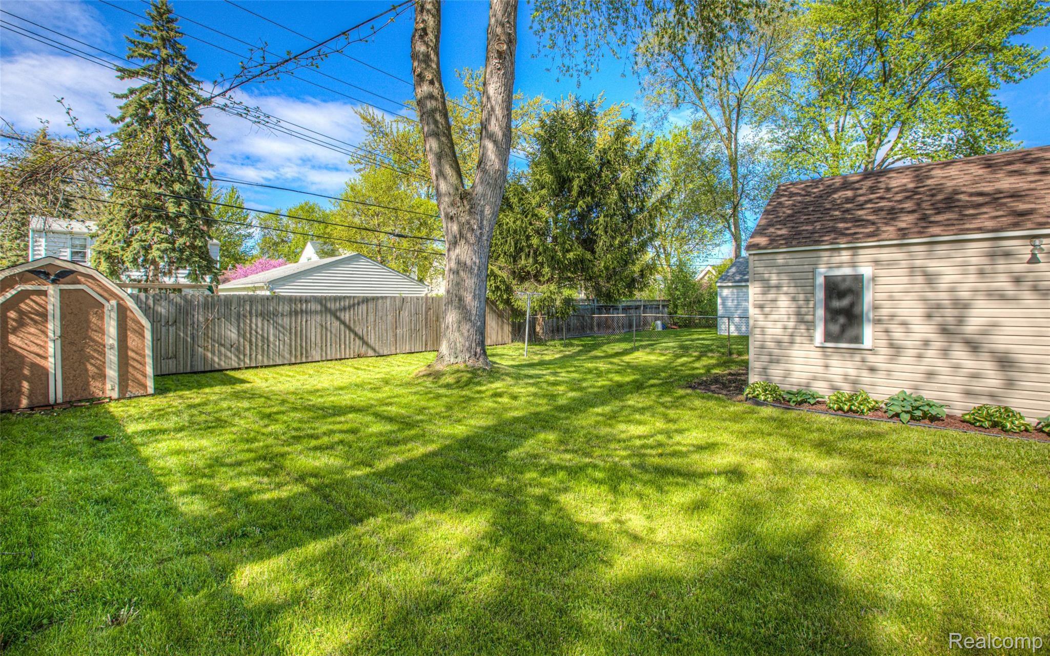 1642 Eaton Road Berkley, MI 48072 - Photo 21 of 23 -6.jpg