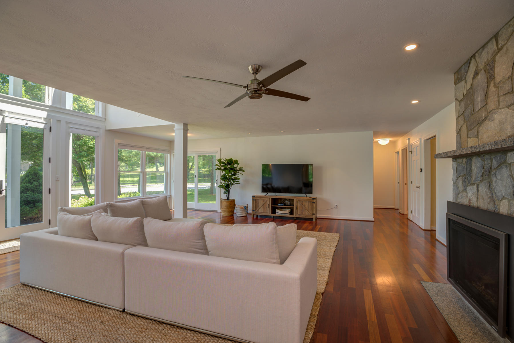 989 Shore Road Cape Elizabeth, ME 04107 - Photo 26 of 68 23
