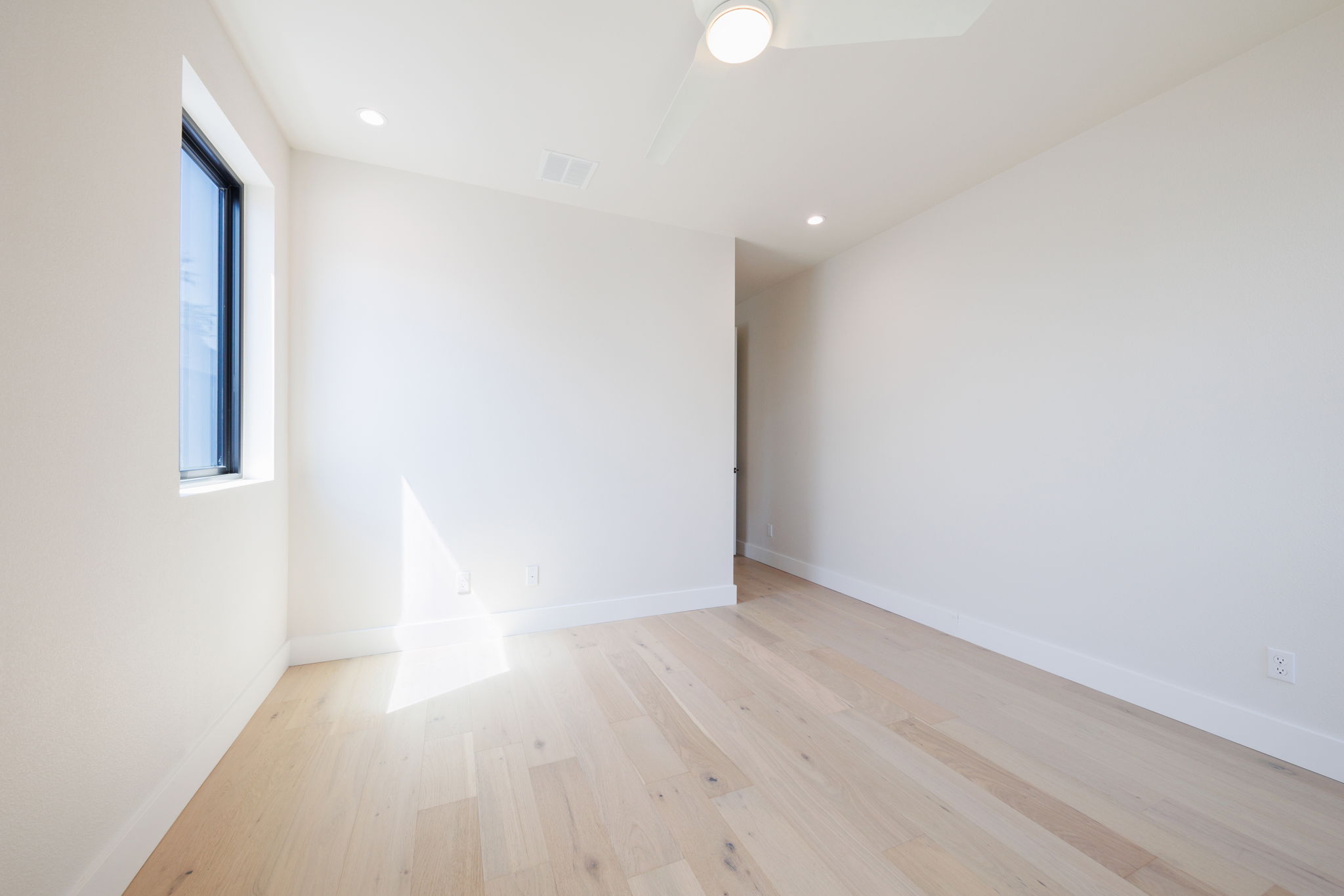 6315 Del Monte Road, Unit A Austin, TX 78741 - Photo 4 of 24