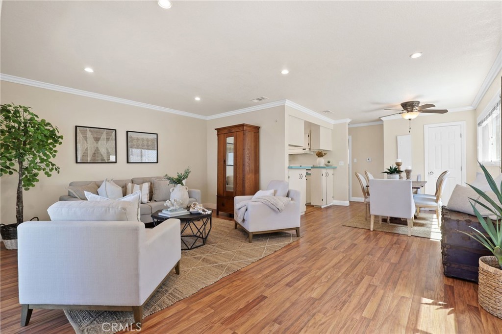 222 8th Street Seal Beach, CA 90740 - Photo 25 of 41 Large spacious living room in upper unit.