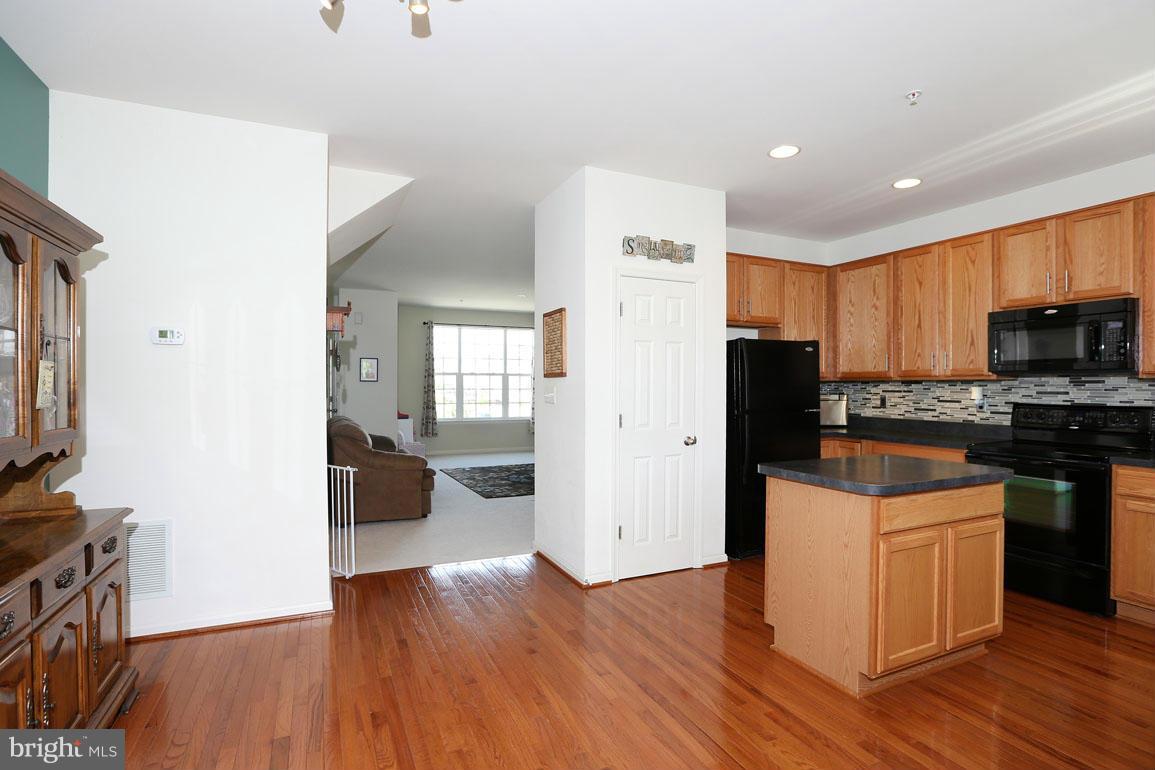 615 Amberfield Road Frederick, MD 21703 - Photo 7 of 29 Kitchen