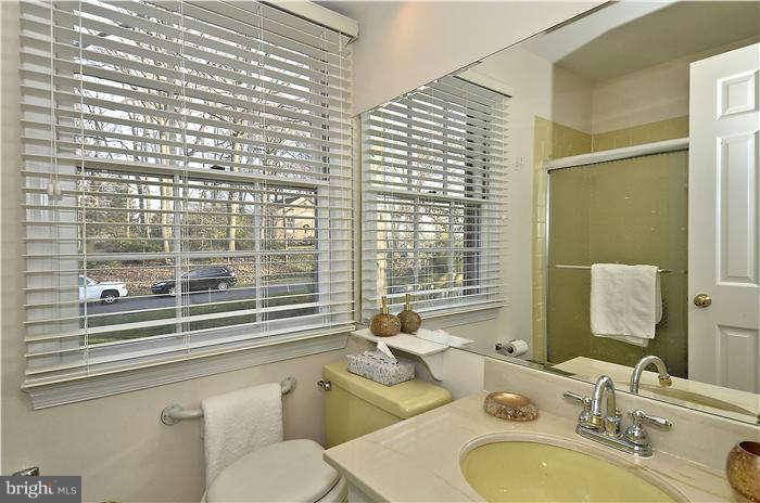 15708 White Rock Road Gaithersburg, MD 20878 - Photo 23 of 30 Interior (General)