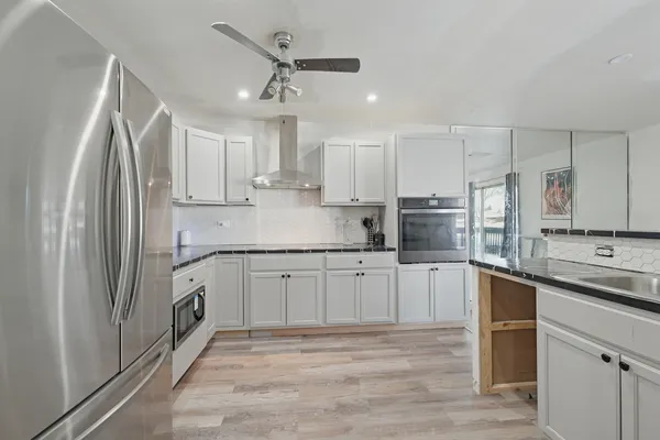 $1,500 | 827 194th Street, Unit 827, Glenwood, IL 60425