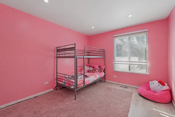 $1,500 | 827 194th Street, Unit 827, Glenwood, IL 60425