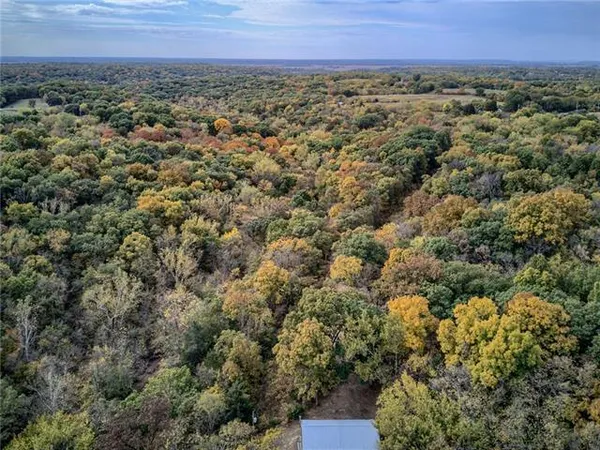 $1,000,000 | West 108th Street, Orrick, MO 64077