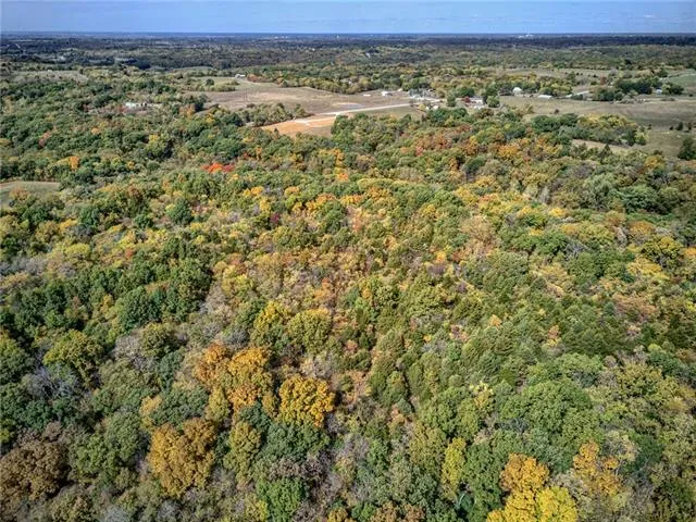 $1,000,000 | West 108th Street, Orrick, MO 64077