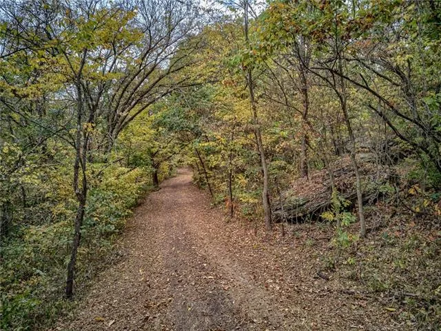 $1,000,000 | West 108th Street, Orrick, MO 64077