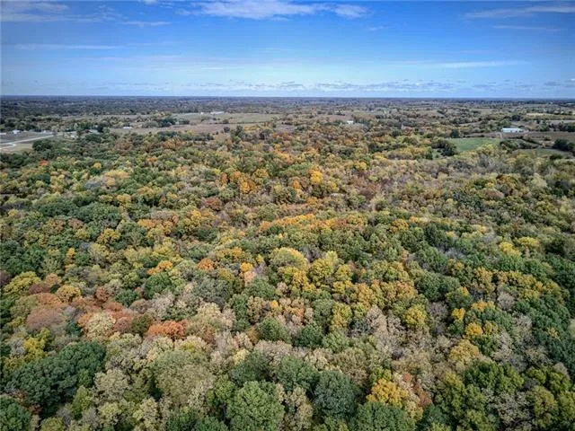 $1,000,000 | West 108th Street, Orrick, MO 64077